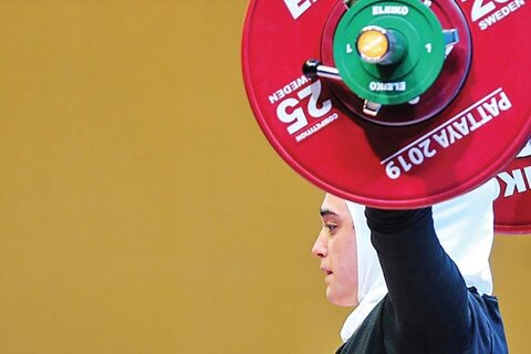 بانوان وزنه‌بردار آماده رقابت‌های قهرمانی آسیا