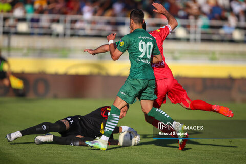 لیگ برتر فوتبال؛ ذوب آهن پرسپولیس