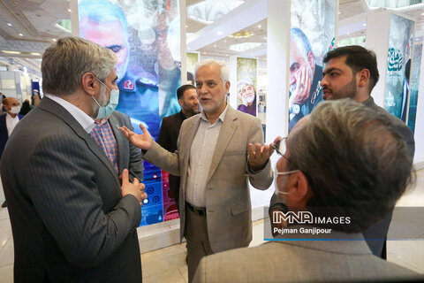 شهردار اصفهان از سی‌وسومین نمایشگاه بین‌المللی کتاب تهران بازدید کرد