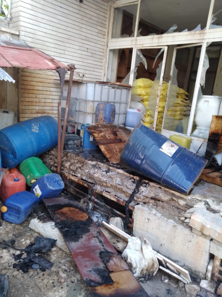 انفجار توام با حریق الکل در انبار غیرمجاز مواد شیمیایی+عکس
