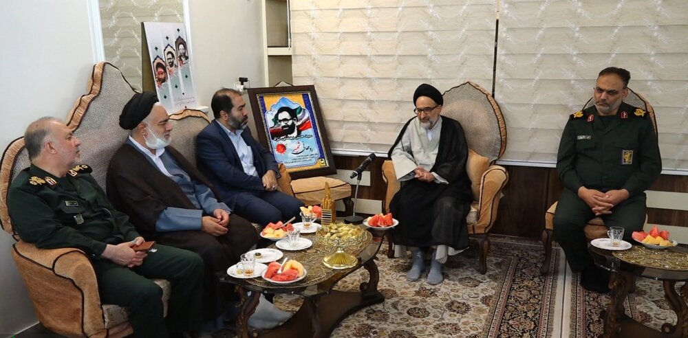 حضور استاندار اصفهان در خانه شهید بهشتی‌نژاد