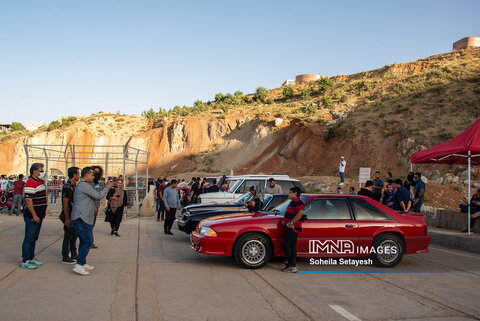 گردهمایی خودروهای تاریخی در شیراز