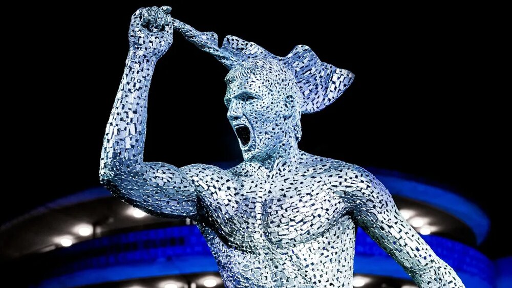 رونمایی من سیتی از مجسمه آگوئرو در دهمین سالگرد گل قهرمانی لیگ برتر!