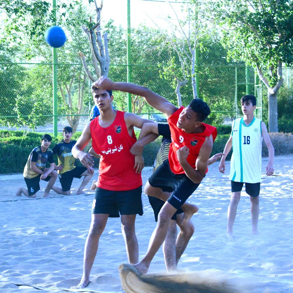 برگزاری هشتمین دوره مسابقات هندبال ساحلی