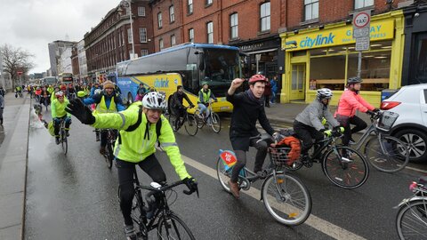 ایرلندی‌های پیاده‌روی را به دوچرخه‌سواری ترجیح می‌دهند