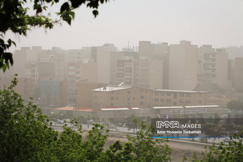پیش‌بینی غبار صبحگاهی در مناطق مرکزی اصفهان/دمای هوا تغییر محسوسی ندارد