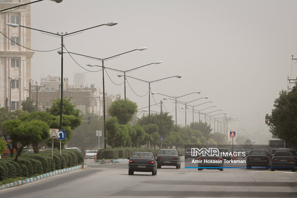 هوای اصفهان با ۷ ایستگاه خاموش ناسالم است/پروین در وضعیت بسیار خطرناک