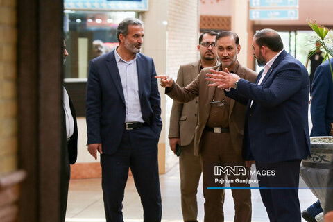 بازدید اعضای شورای شهر اصفهان از پایانه کاوه