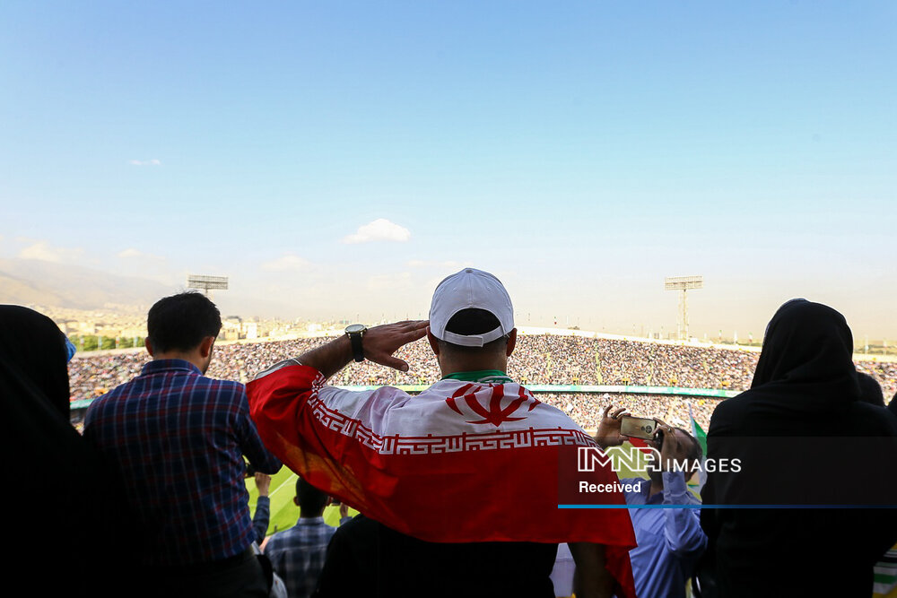 اجتماع بزرگ سلام فرمانده در ورزشگاه آزادی
