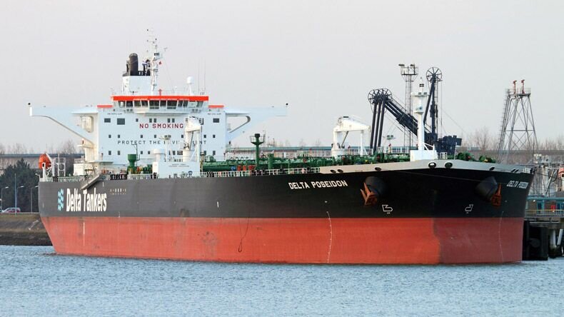 دو نفتکش یونانی توسط ایران توقیف شد