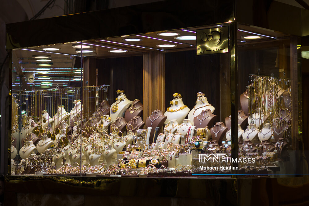 روند صعودی قیمت طلا و سکه در بازارهای جهانی و داخلی / تحلیل قیمت طلا در ایران