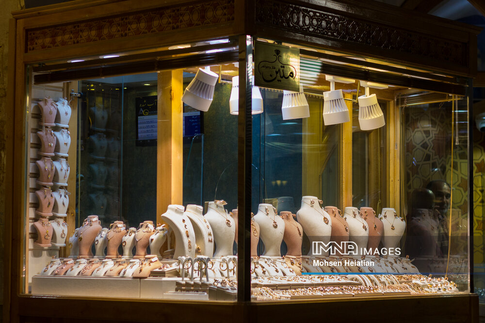 روند صعودی قیمت طلا و سکه در بازارهای جهانی و داخلی / تحلیل قیمت طلا در ایران