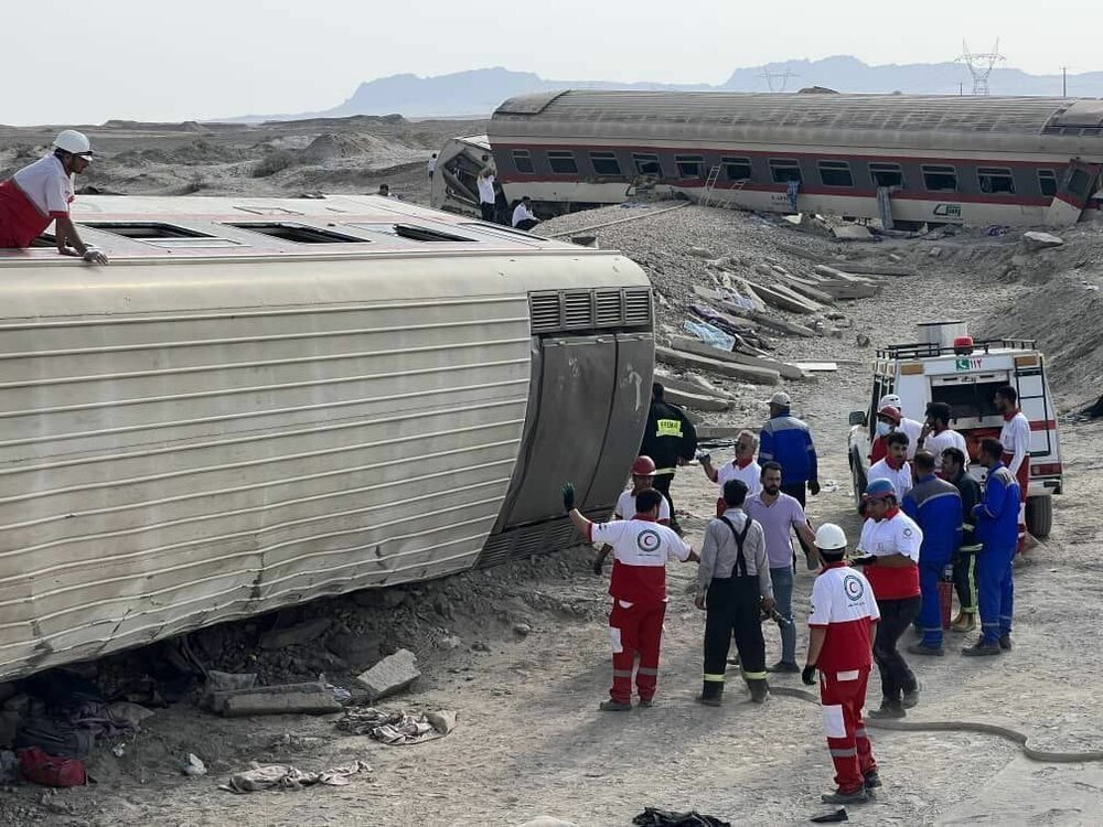 آخرین جزئیات حادثه قطار در محور طبس _ یزد
