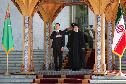 مراسم استقبال رسمی آیت‌الله رئیسی از رییس‌جمهور ترکمنستان برگزار شد