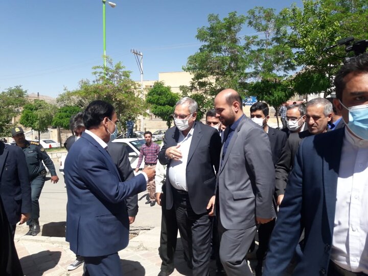 وزیر بهداشت وارد فریدونشهر شد
