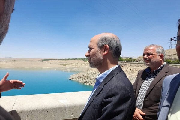 وزیر نیرو از سد زاینده‌رود بازدید کرد