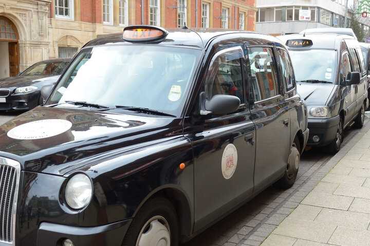 موافقت شورای شهر لستر با استراتژی تاکسی برای بهبود استانداردها