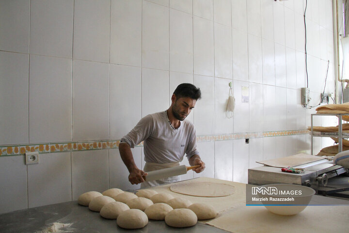 Isfahan's Komshecheh home of traditional breads