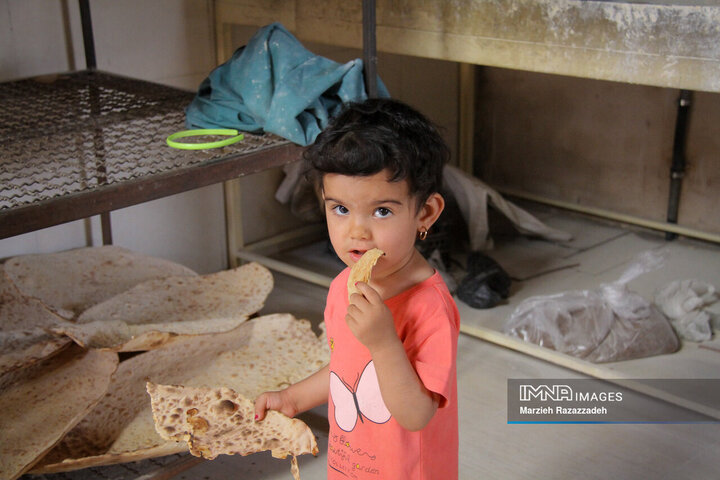 Isfahan's Komshecheh home of traditional breads