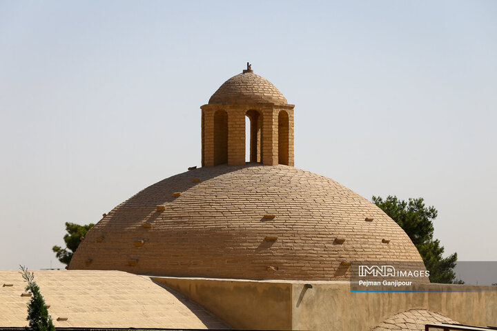 مدرسه صدر یادگار صدر اعظم اصفهانی