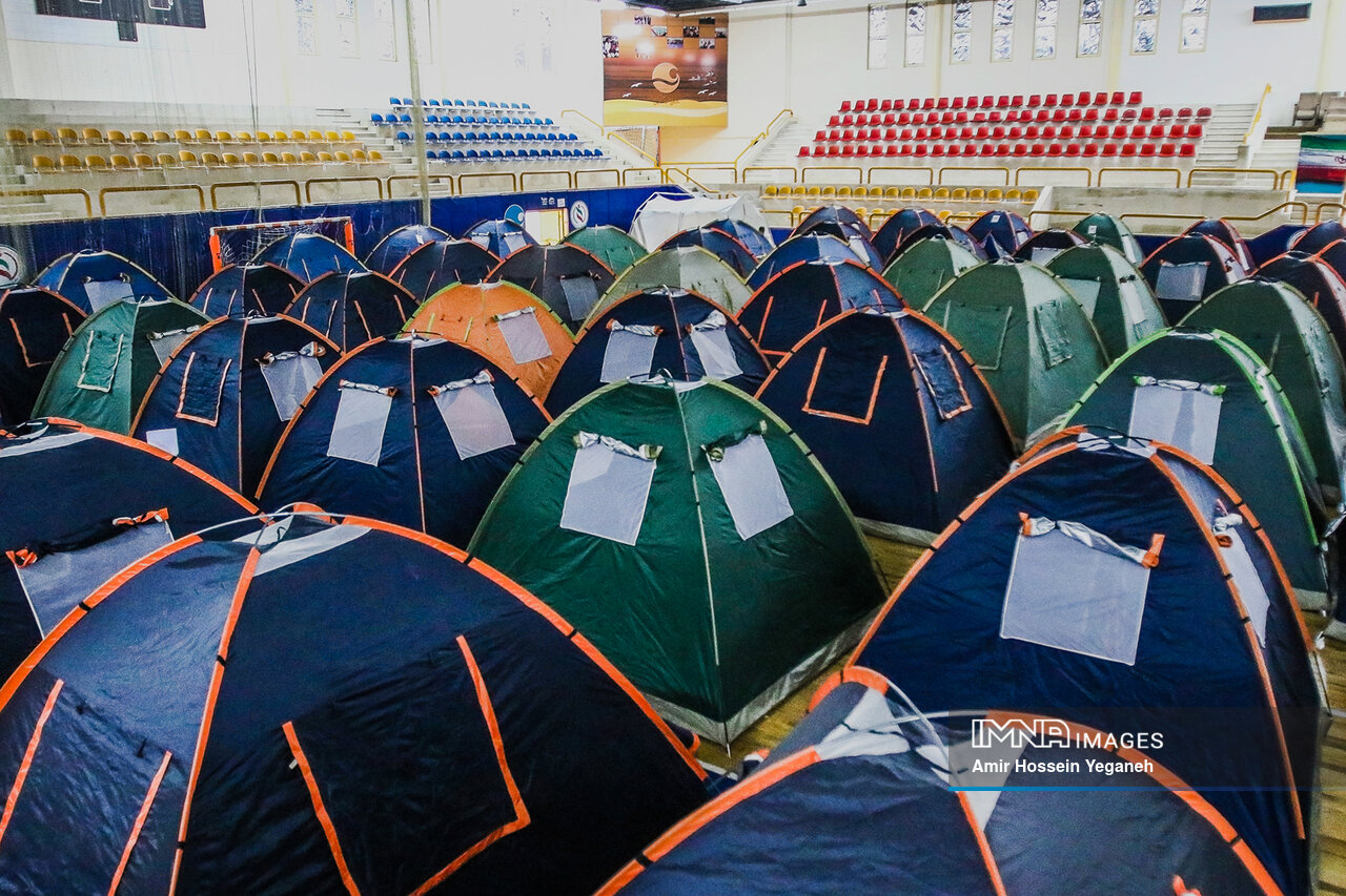 برپایی ۵۵۴ تخته چادر مسافران نوروزی در ورزشگاه‌های منطقه ۱۰ اصفهان