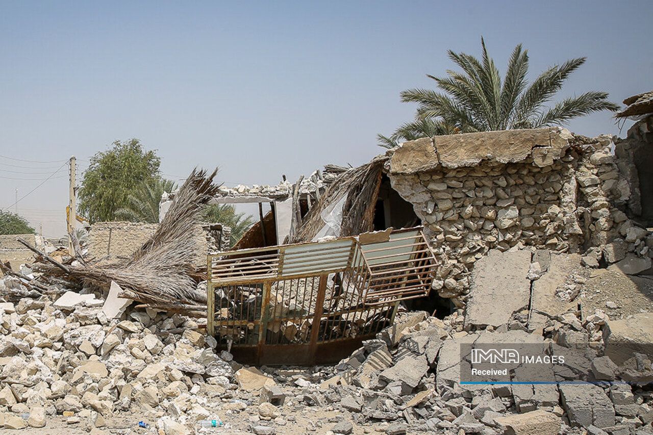 تامین برق چادرهای اسکان موقت برای زلزله‌زدگان استان آذربایجان غربی