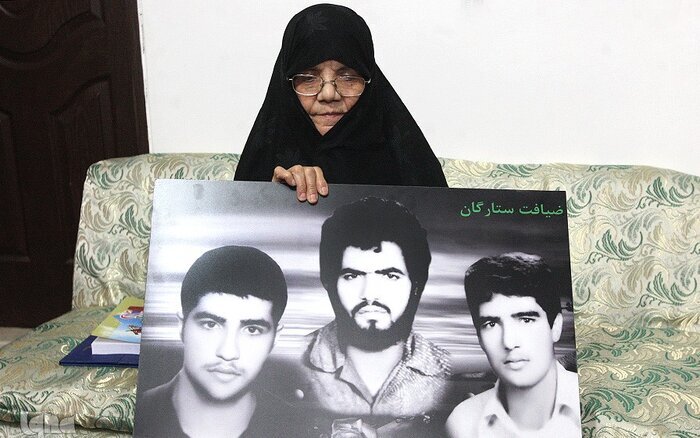 نقل خاطرات شهیدان دستجردی در برنامه «مادرانه» 
