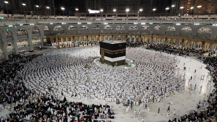 Muslim pilgrims converge on Mount Arafat