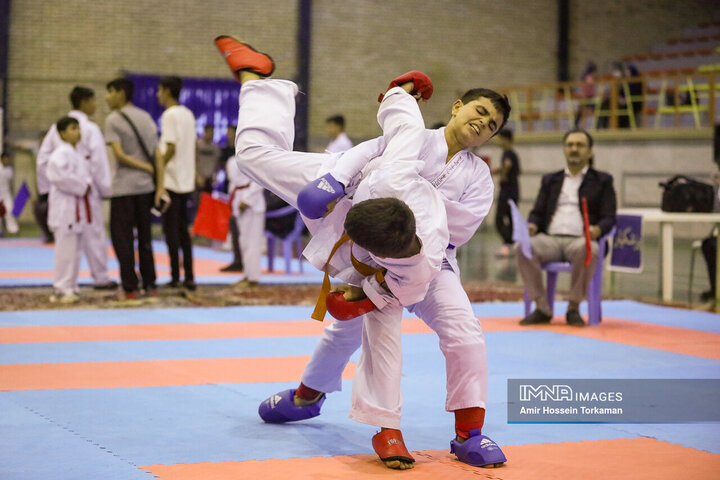 کاروان کاراته ایران راهی مسابقات قهرمانی جهان می‌شود