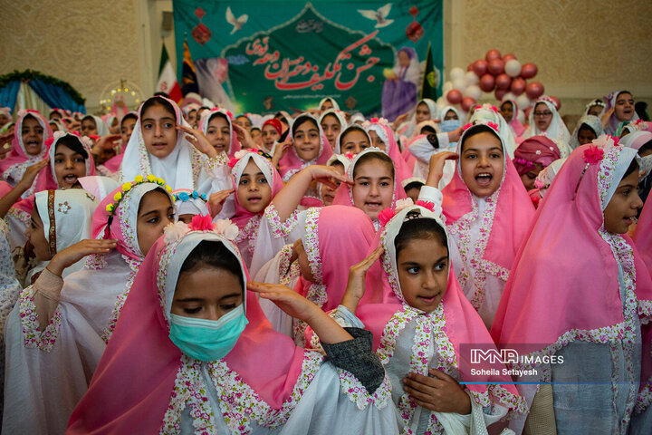 جشن تکلیف دختران فاطمی در شاهچراغ