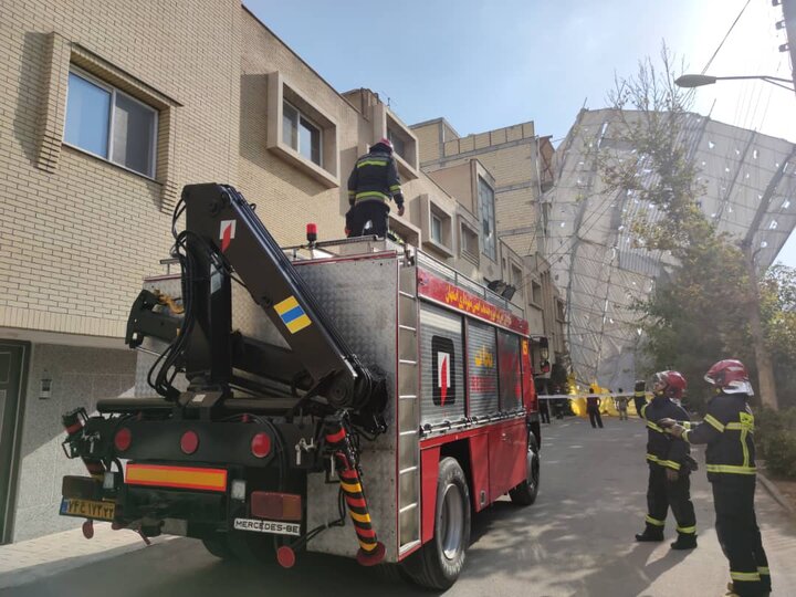 تشریح جزئیات سقوط داربست ساختمان در شهرک امیرحمزه