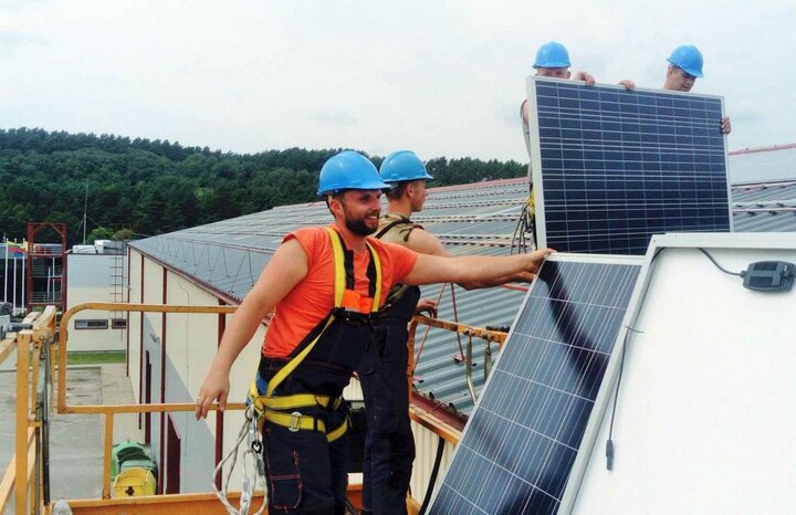 نصب پنل‌های خورشیدی در ساختمان‌های دولتی لیتوانی اجباری شد