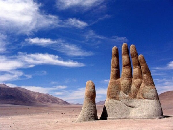«دست بیابان» در خشک‌ترین بیابان دنیا