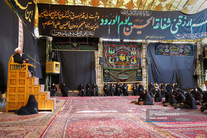 Islamic cities clad in black paying homage to Imam Hussain