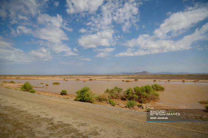 Flash floods filled dried-up Gavkhooni wetland 