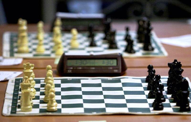 رقابت شطرنج‌بازان برتر اصفهانی در جام بانوی قدسیان