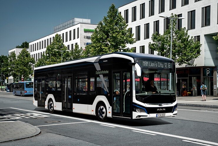 آغاز به کار نخستین اتوبوس‌های برقی در دوبلین