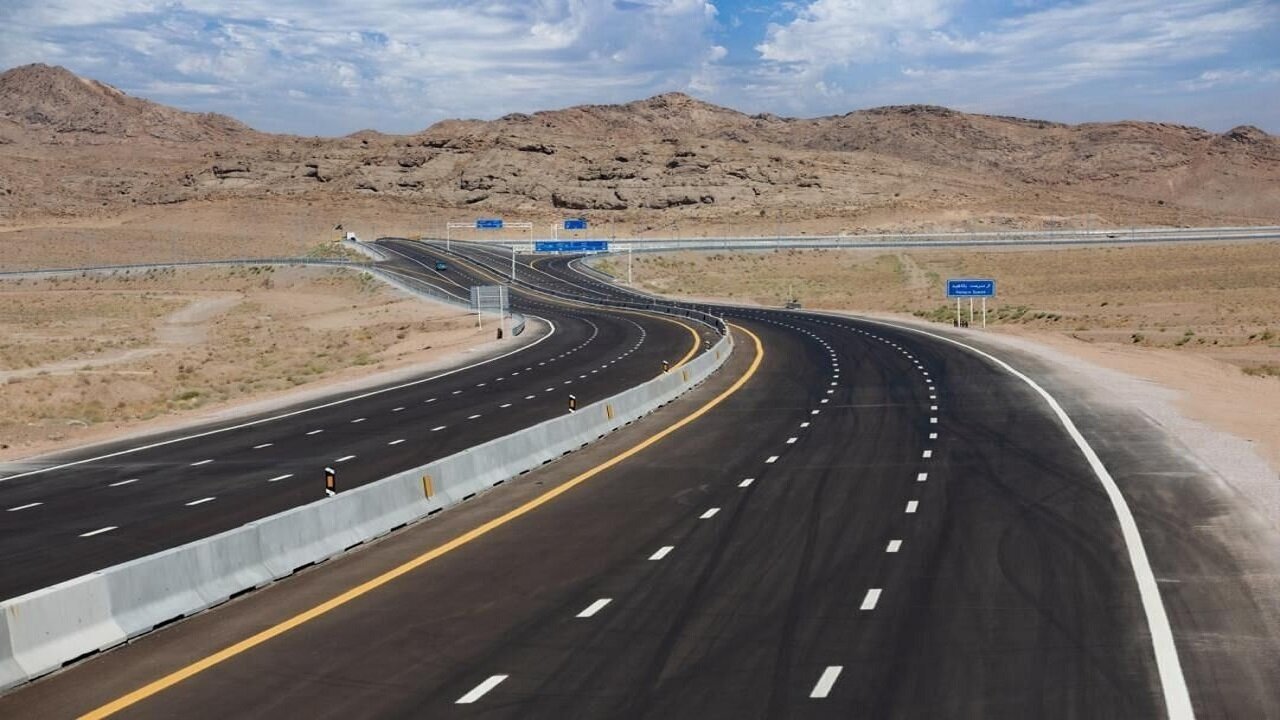 وزارت راه و شهرسازی مکلف به تعیین نرخ عوارض جاده‌ای به صورت پلکانی شد