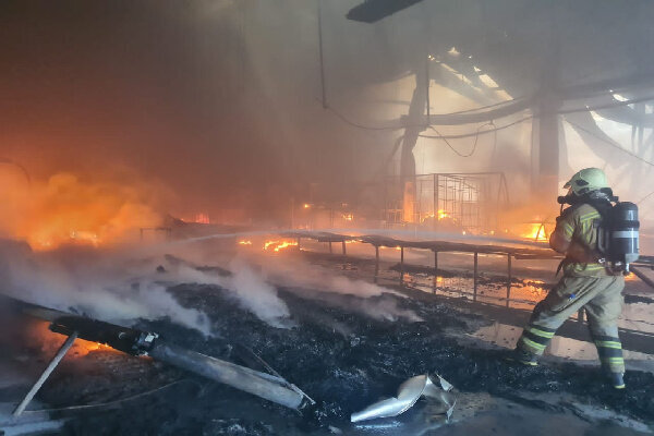 آتش‌سوزی سنگین در بارانداز ۷۰۰۰ متری در پایتخت