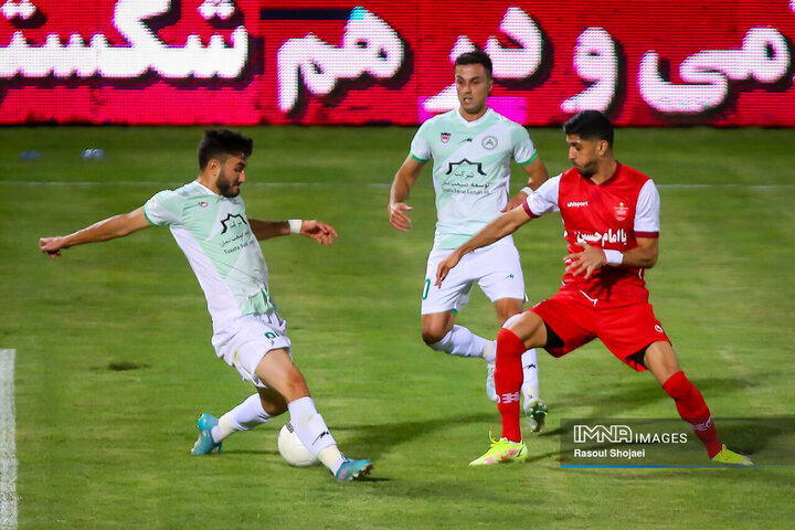 هفته اول لیگ برتر فوتبال؛ ذوب آهن پرسپولیس