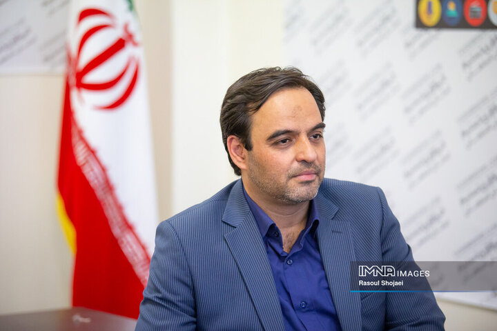 پاسخگویی شهردار اصفهان به ۱۳۷ هزارمین تماس شهروندان با سامانه ۱۳۷