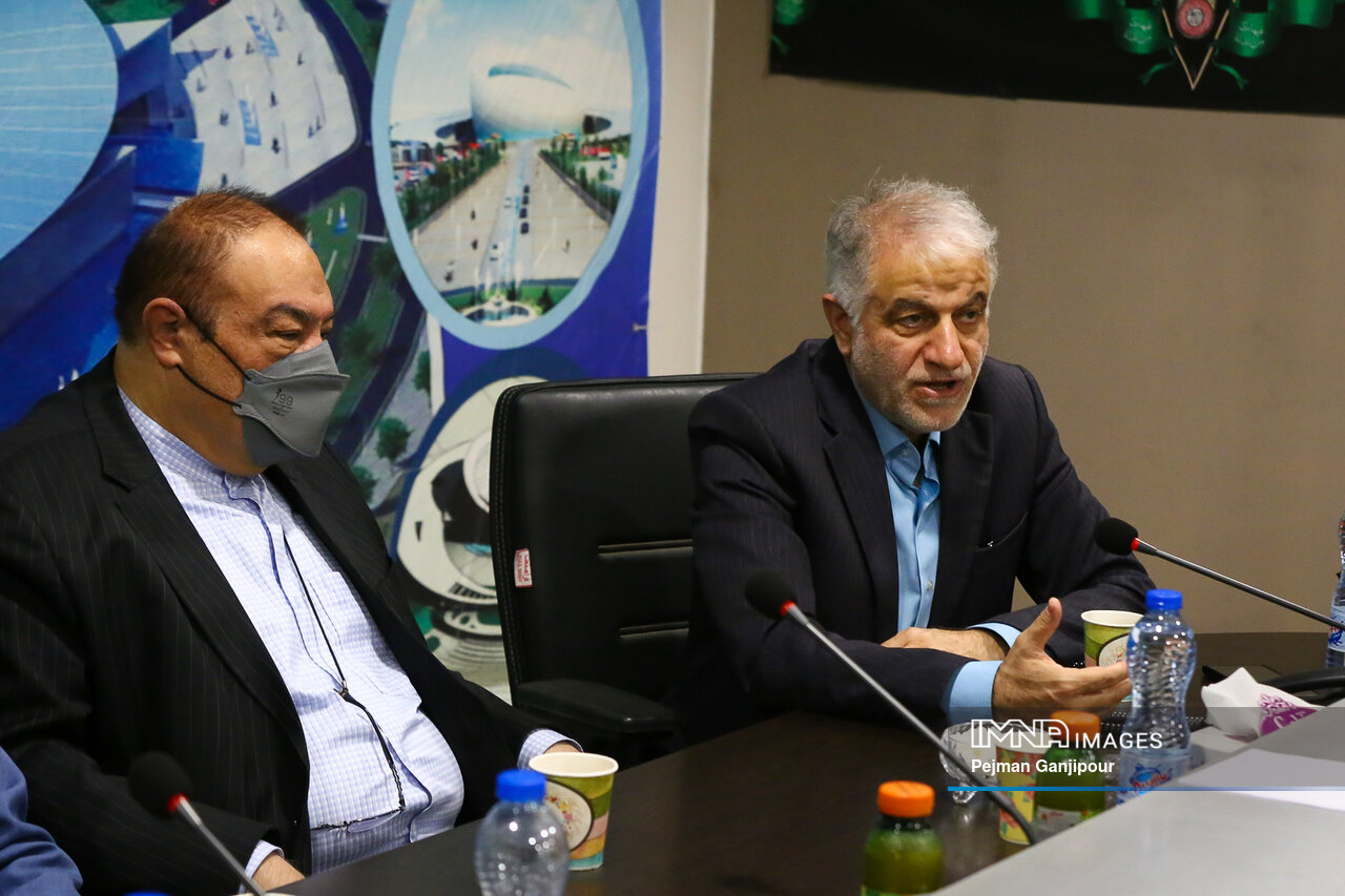 مرکز همایش‌های بین‌المللی اصفهان پیوست سفرهای داخلی و خارجی وزارت امور خارجه باشد
