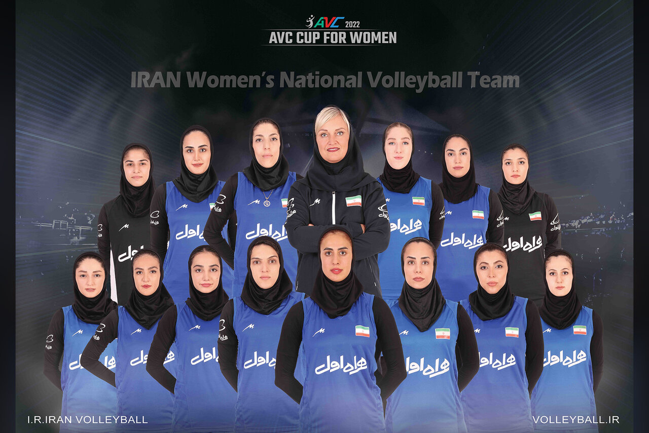 رونمایی از پوستر تیم ملی والیبال زنان ایران سال ۲۰۲۲