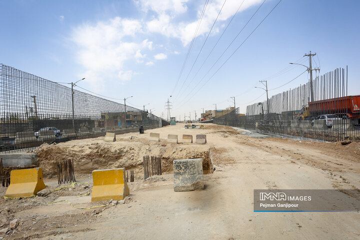 تکمیل پروژه تقاطع غیرهمسطح میدان امام حسین(ع) اراک تا پایان سال
