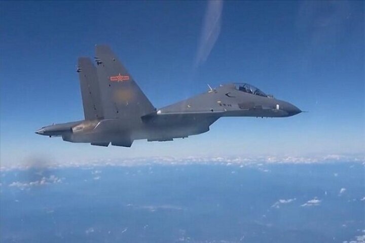 رصد ۲۱ هواپیما و ۵ کشتی نظامی چین در اطراف تایوان