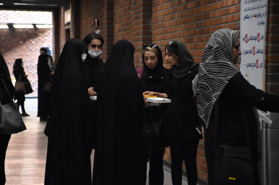 برگزاری پویش عفاف و حجاب در سه ایستگاه مترو اصفهان