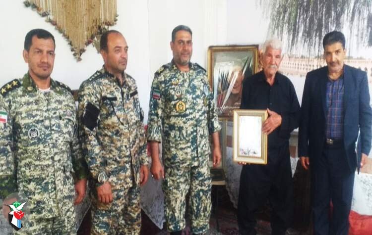 دیدار فرمانده تیپ ۳۵ مخصوص ارتش با پدر سردار شهید رضوانی