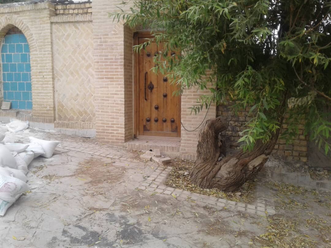 اعتراض شهروندان افوس نسبت به روند مرمت حمام قدیمی شهر+ عکس/پاسخ شهردار