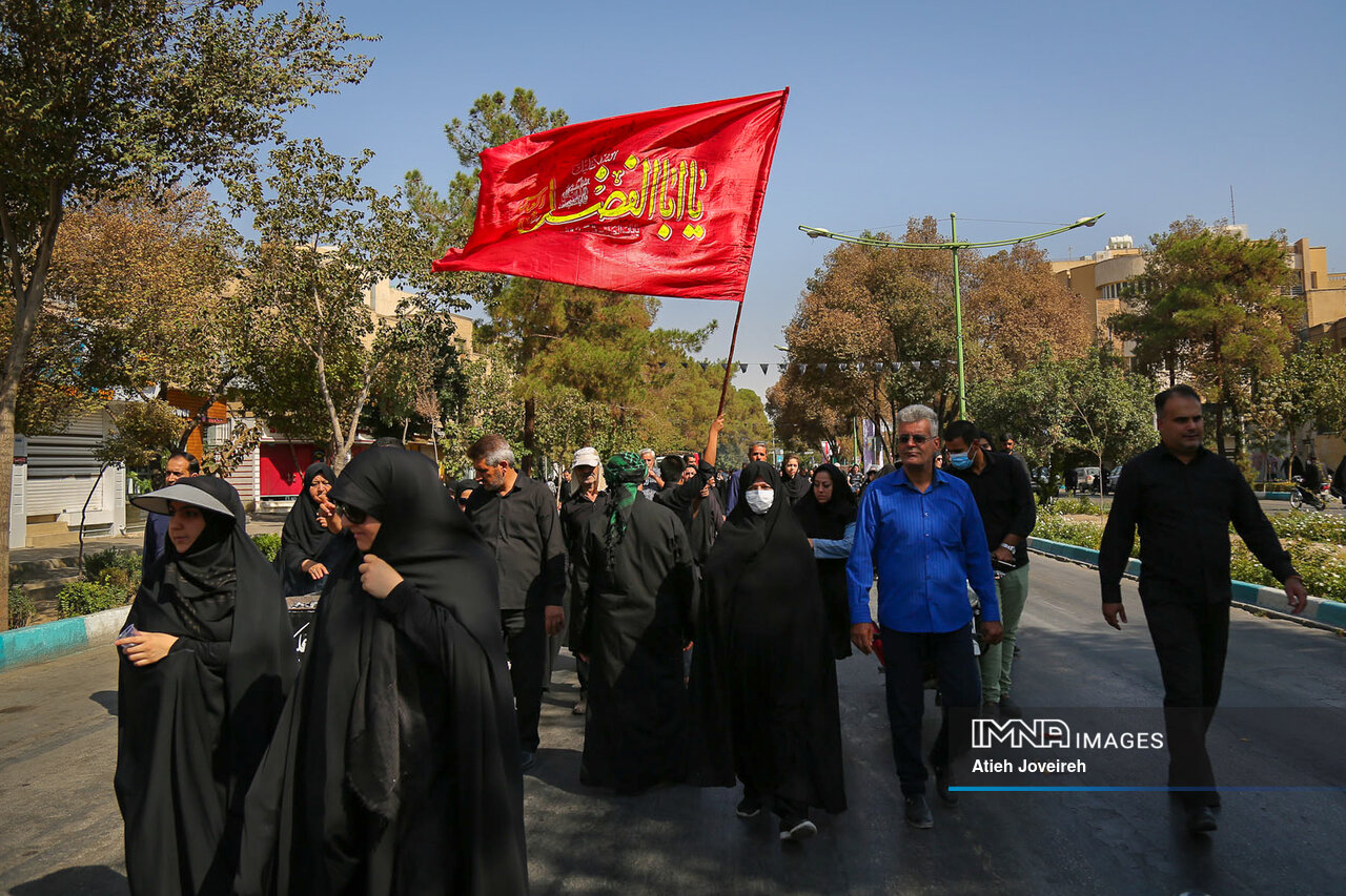 برگزاری مراسم پیاده‌روی جاماندگان اربعین در ۱۰ شهر استان کردستان