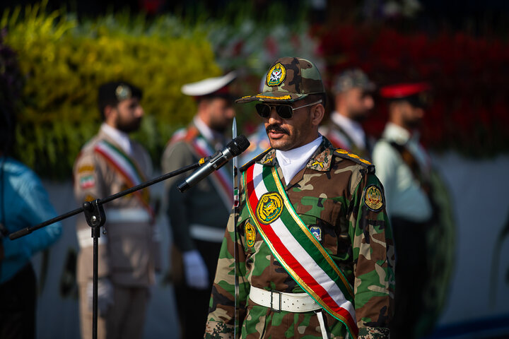 رژه نیروهای مسلح در اصفهان